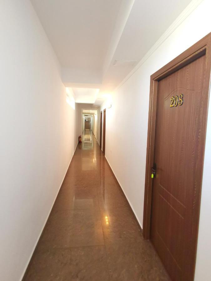Hotel Dinastia Piteşti Exterior foto